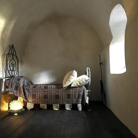 Sextantio Diffuso Szálloda 4*