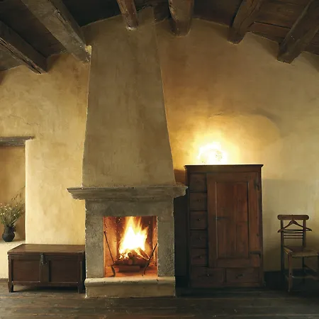 Sextantio Diffuso Szálloda 4*