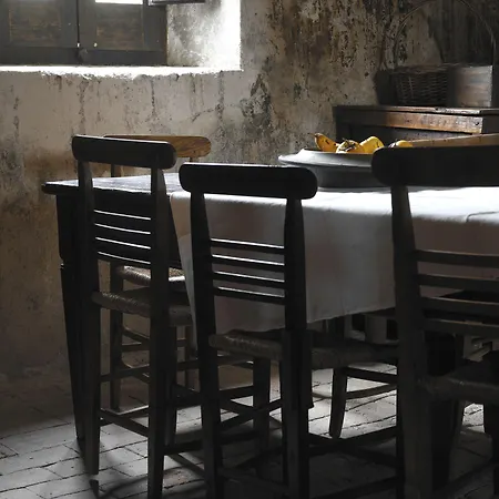 Sextantio Diffuso Szálloda