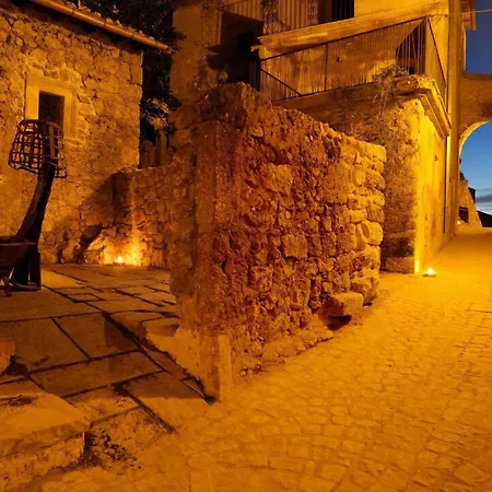 Sextantio Diffuso Szálloda 4*